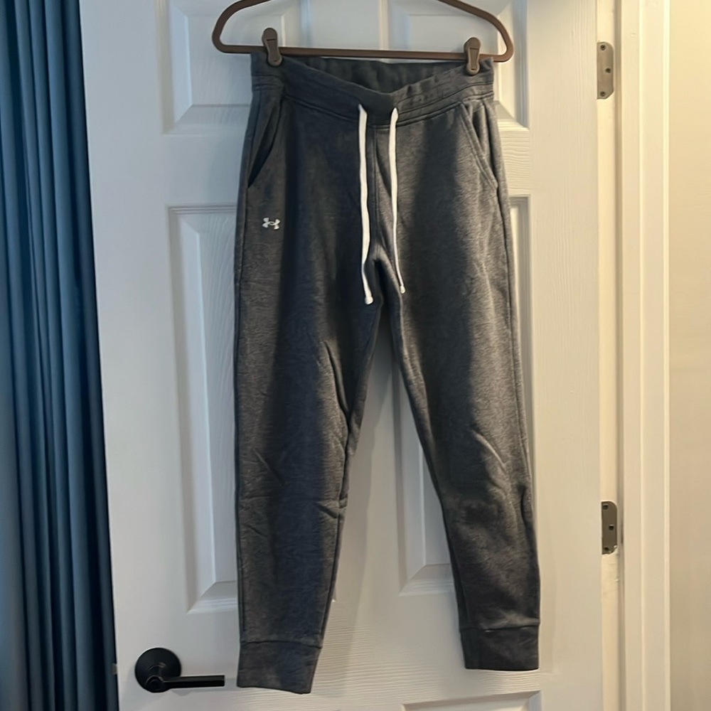 Like New! Barely worn Under Armour Joggers